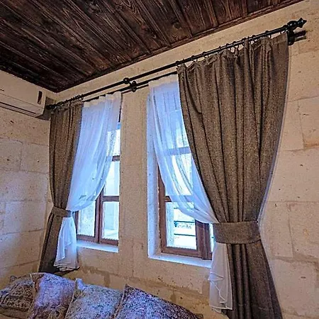 Hotel Sunak Cave